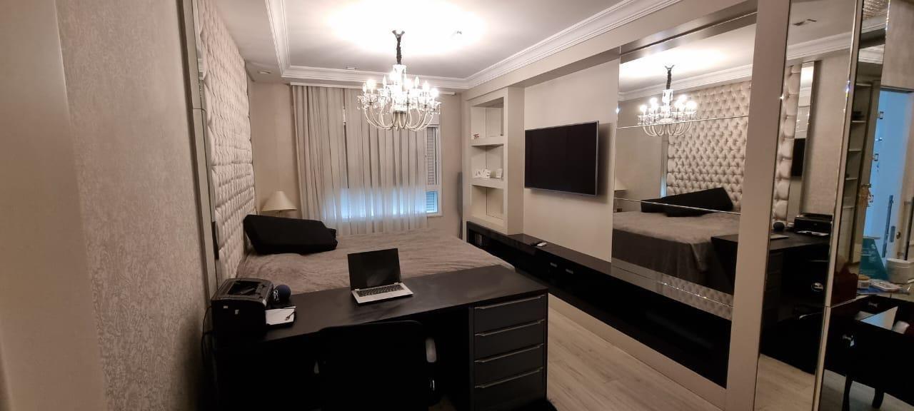 Apartamento à venda no Meia Praia: 