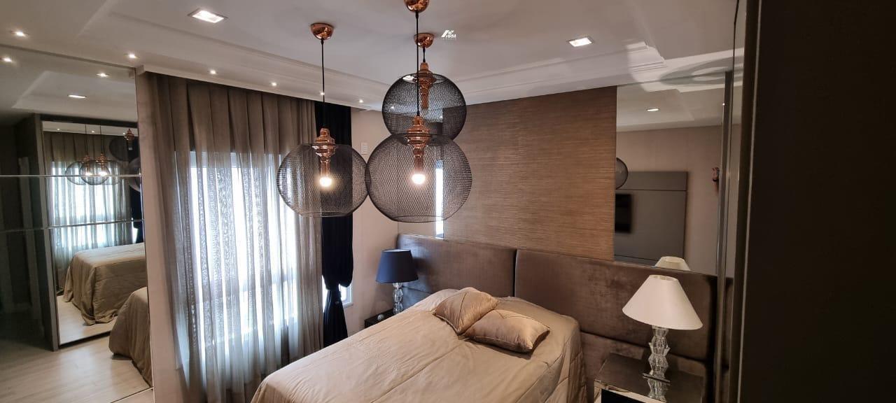 Apartamento à venda no Meia Praia: 