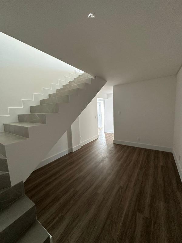 Apartamento à venda no Meia Praia: 