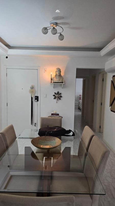 Apartamento à venda no Pioneiros: 