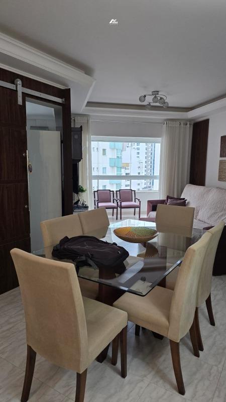 Apartamento à venda no Pioneiros: 