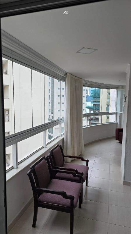 Apartamento à venda no Pioneiros: 