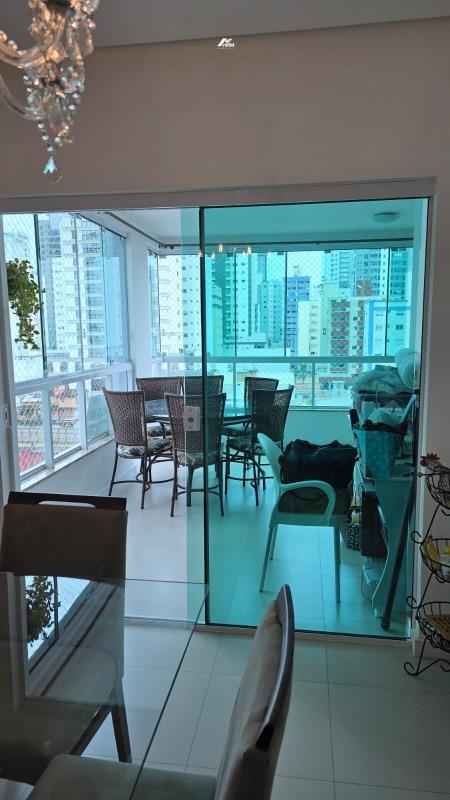 Apartamento à venda no Pioneiros: 