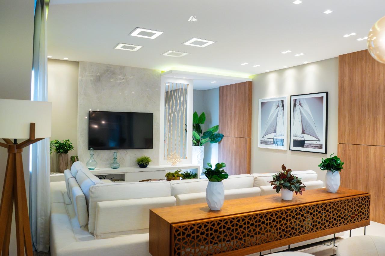 Apartamento à venda no Meia Praia: 