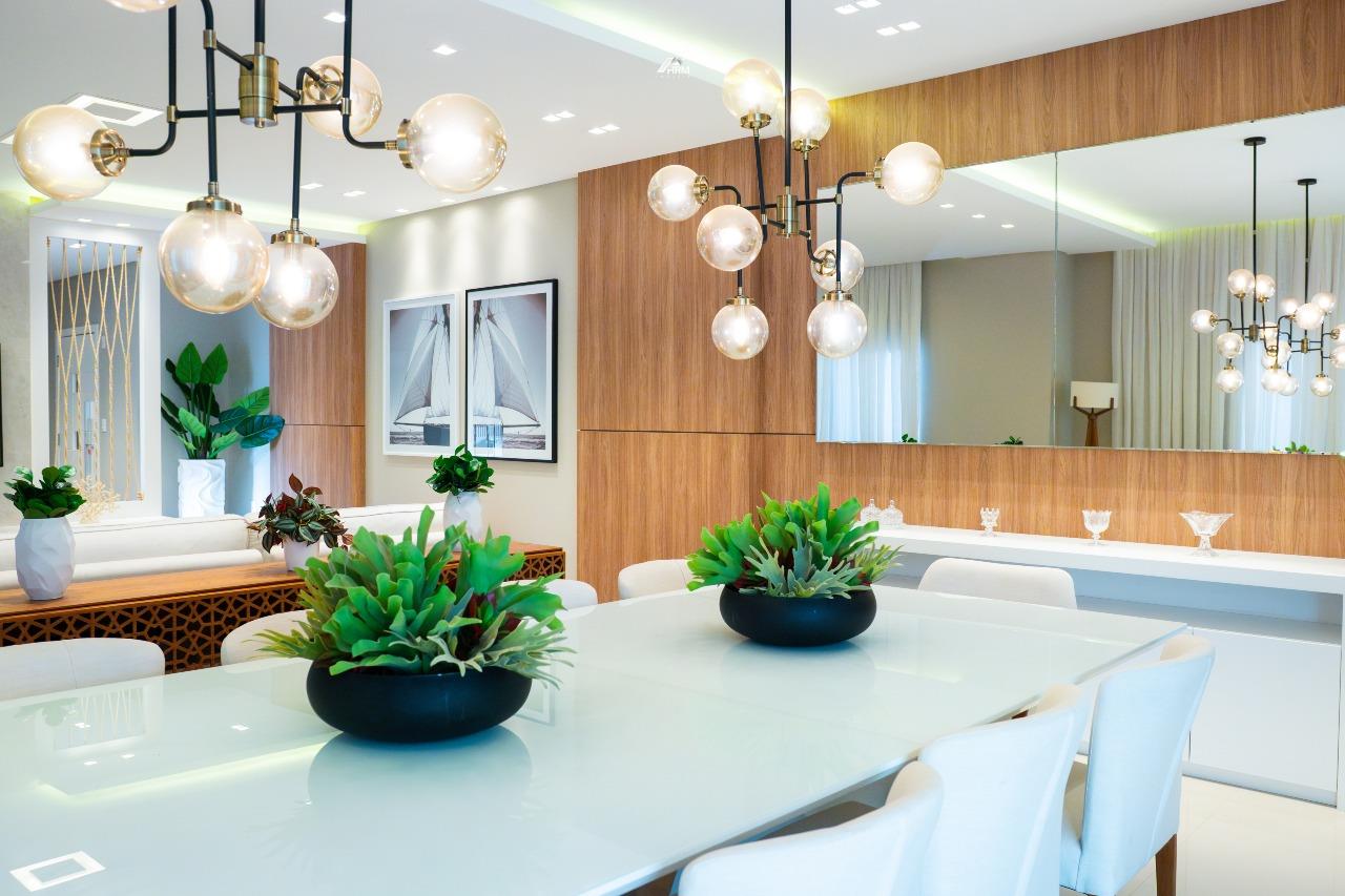 Apartamento à venda no Meia Praia: 