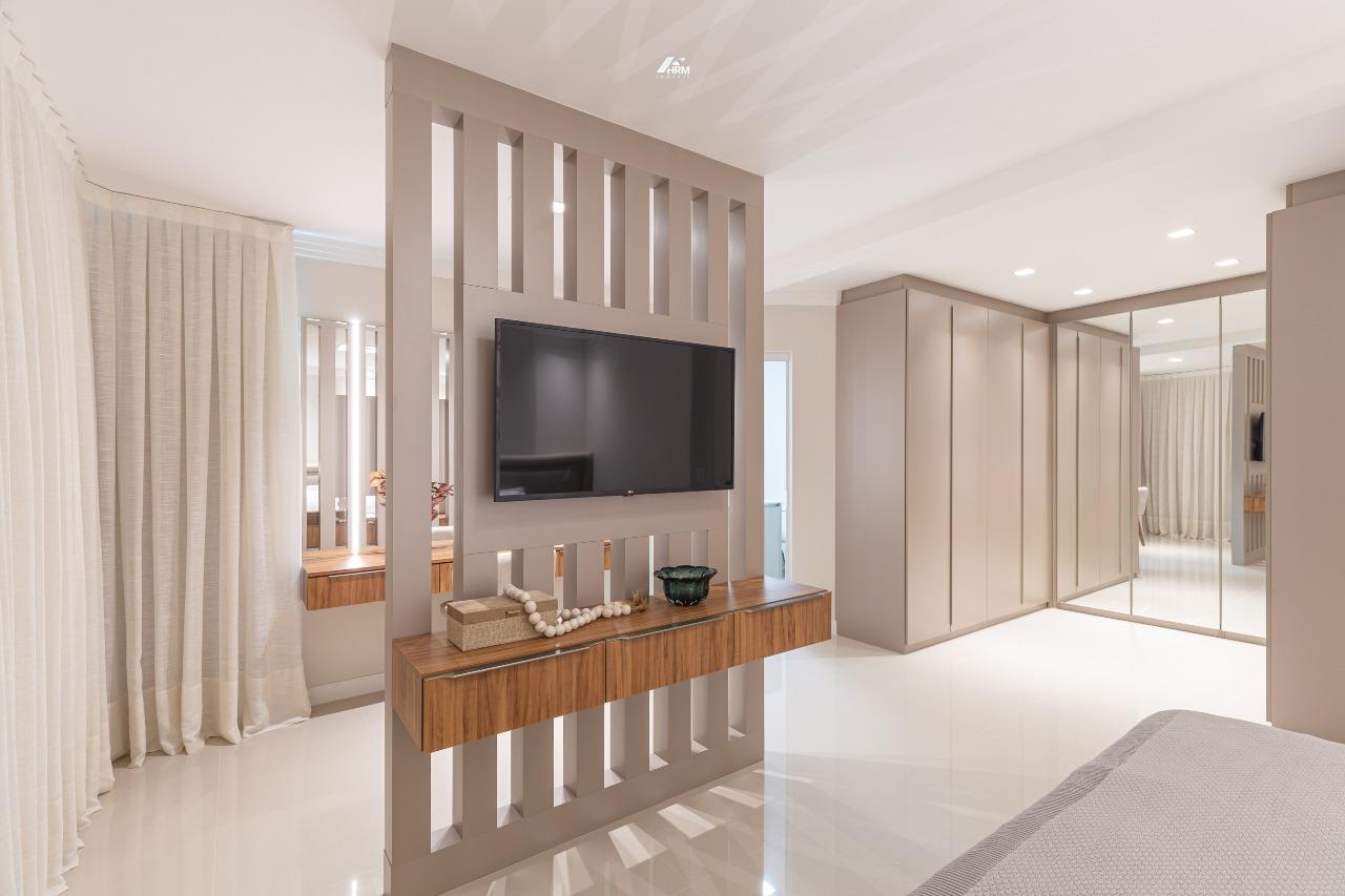 Apartamento à venda no Meia Praia: 