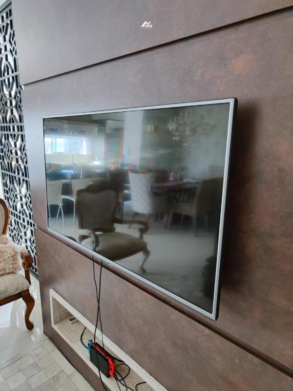 Apartamento à venda no Meia Praia: 