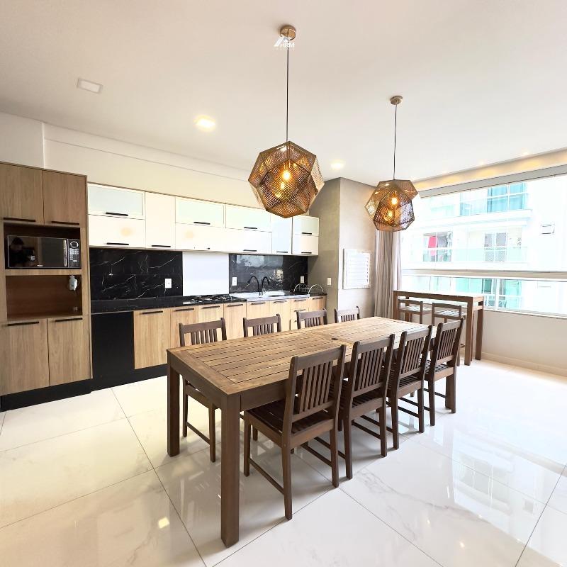 Apartamento à venda no Perequê: 