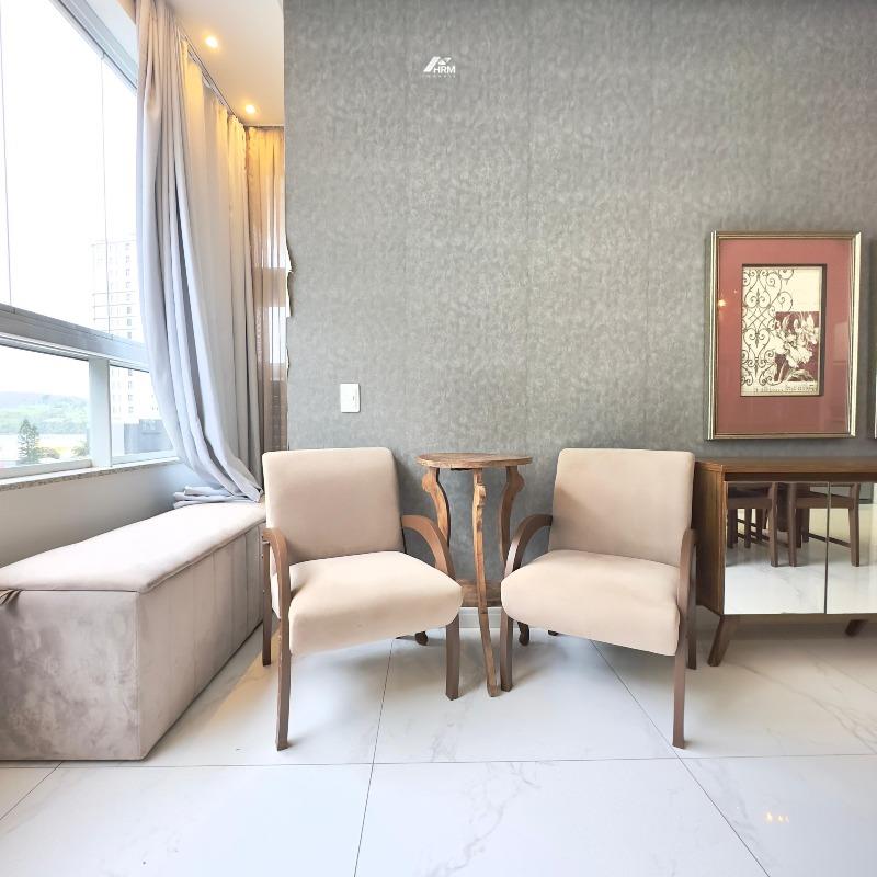 Apartamento à venda no Perequê: 