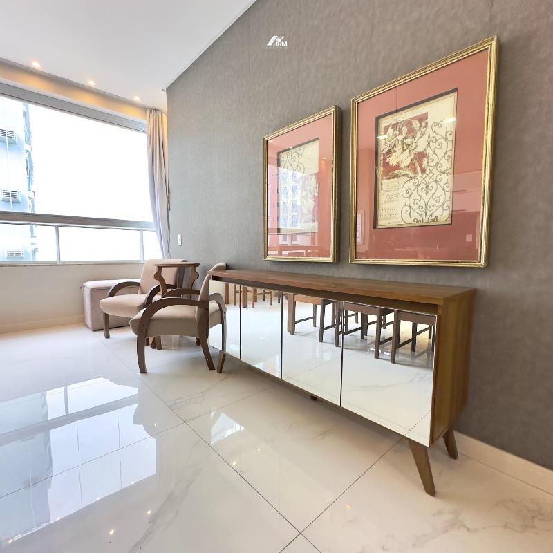 Apartamento à venda no Perequê: 