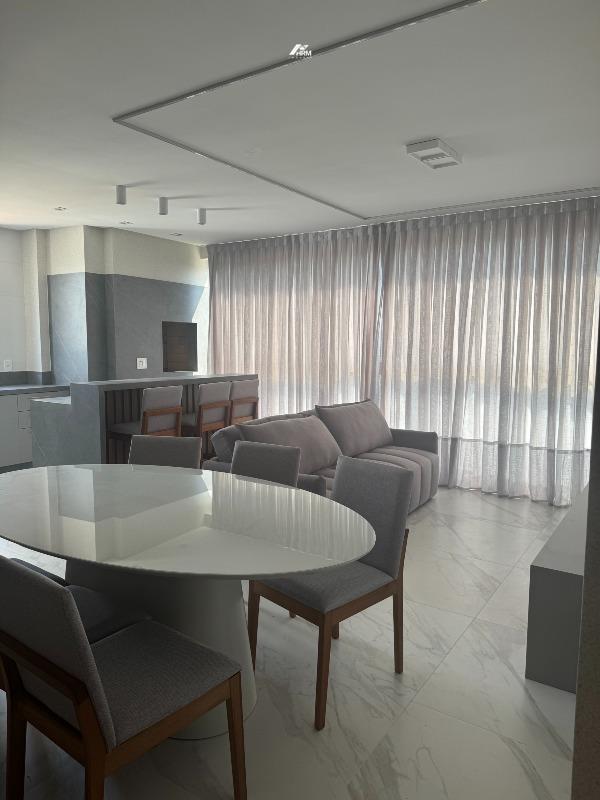 Apartamento à venda no Perequê: 