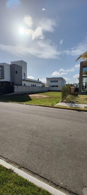 Terreno à venda no Santa Regina: 