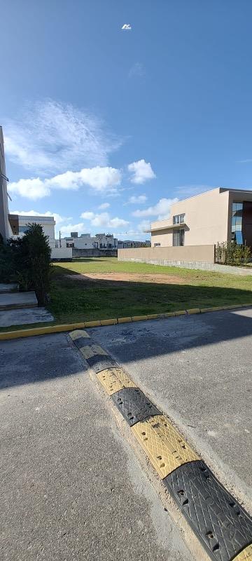 Terreno à venda no Santa Regina: 