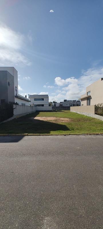 Terreno à venda no Santa Regina: 