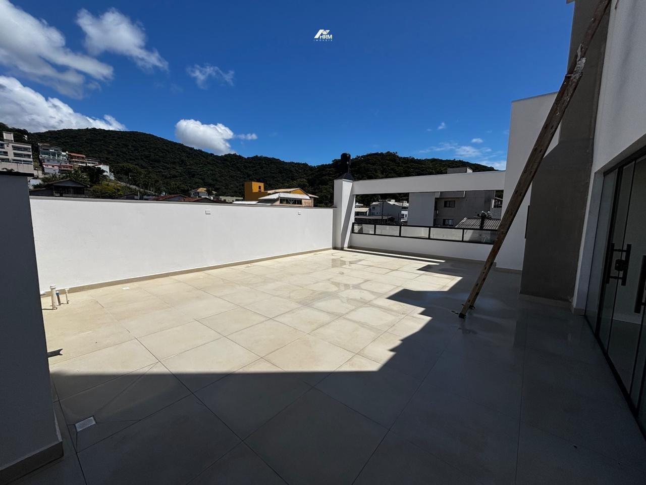 Cobertura à venda no Nações: 