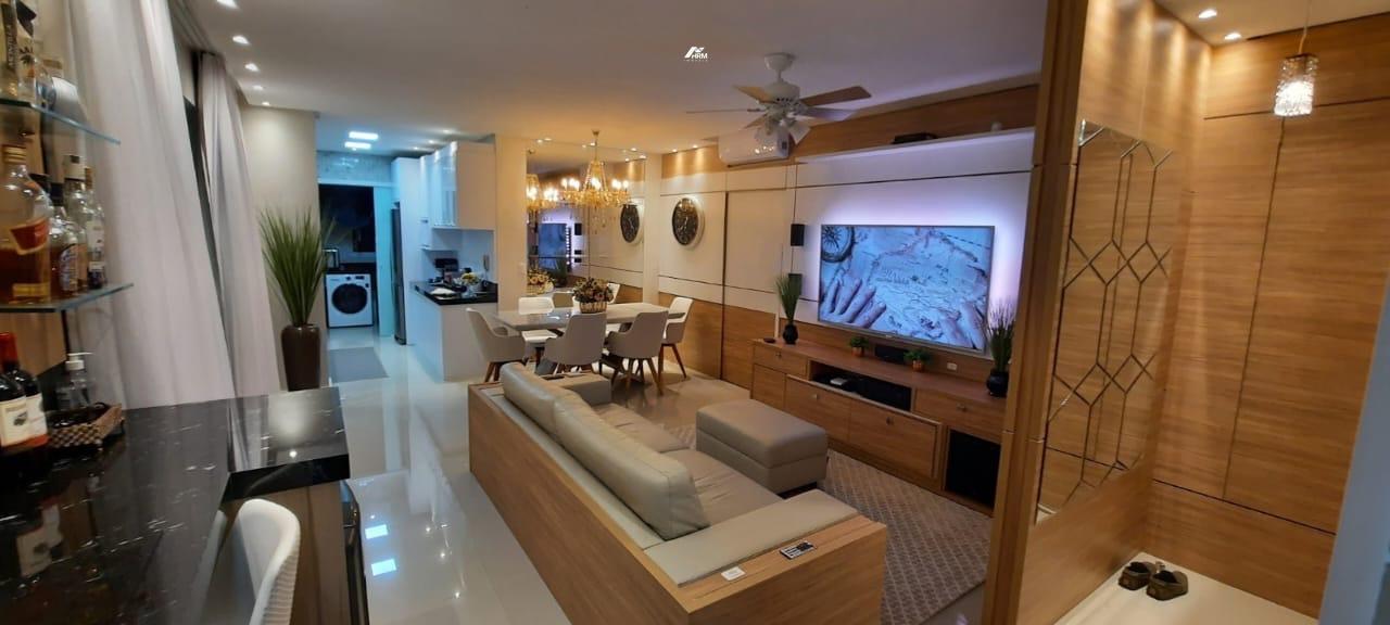 Apartamento à venda no Pioneiros: 