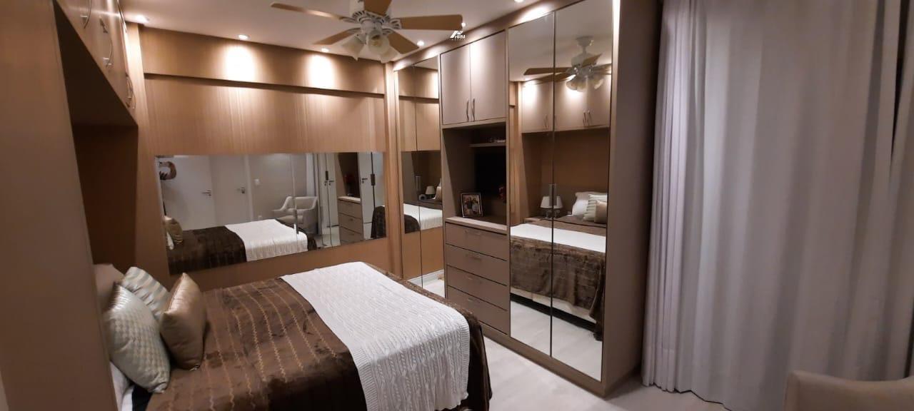 Apartamento à venda no Pioneiros: 