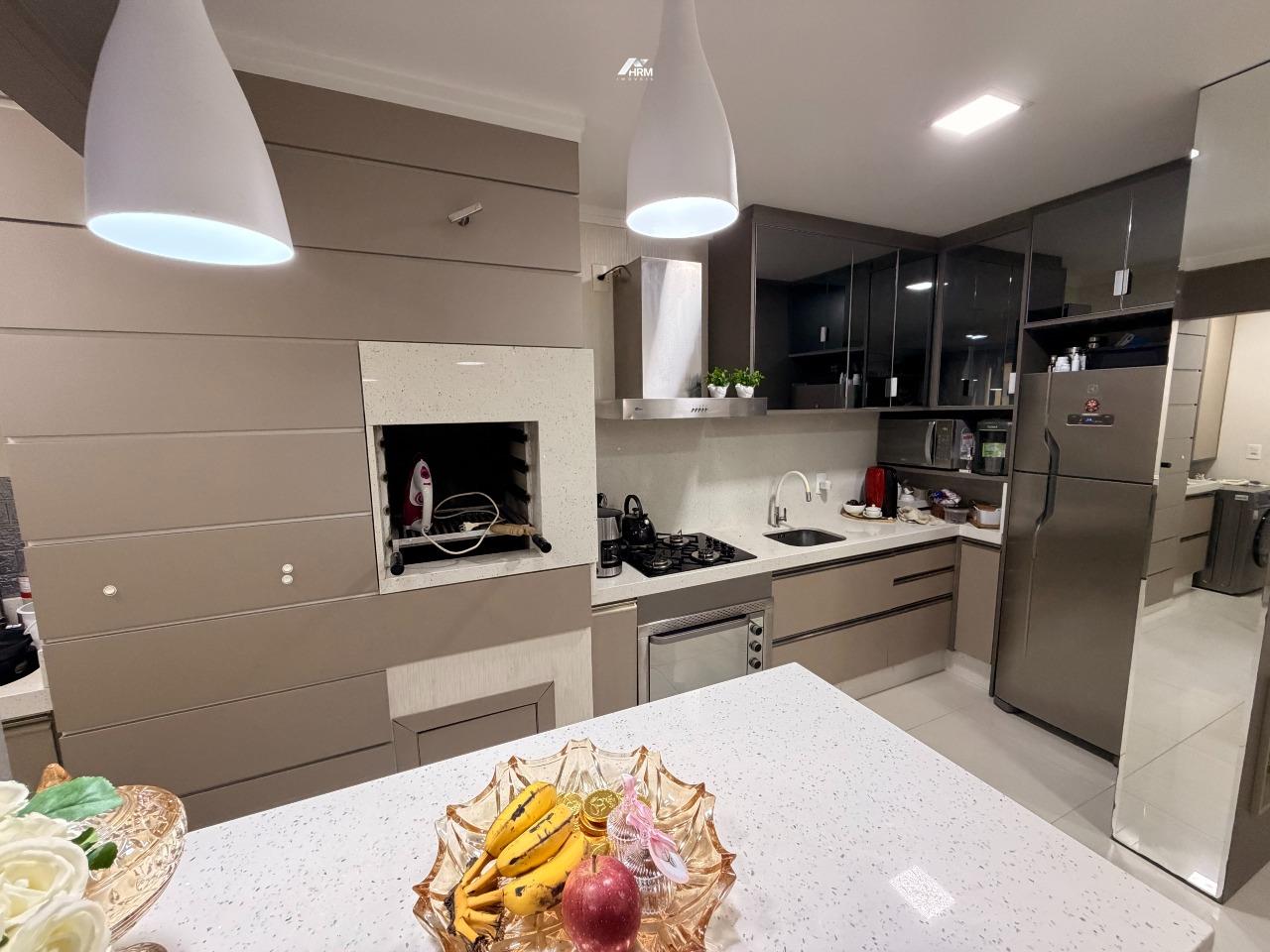 Apartamento à venda no Nações: 