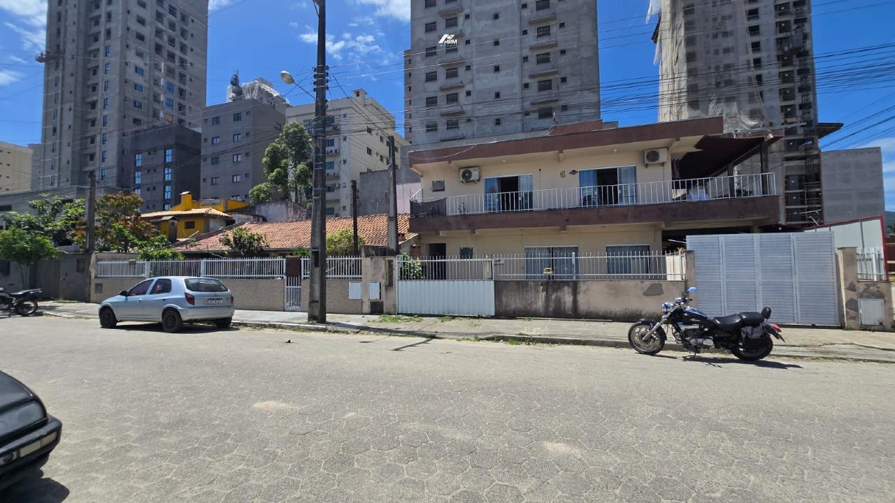 Terreno à venda no Balneário Perequê: 