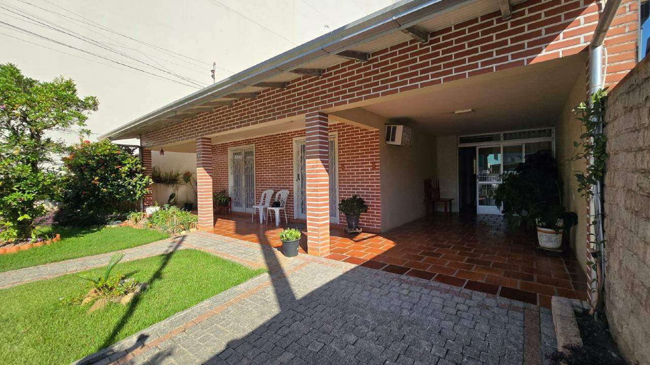 Casa à venda no Centro: 