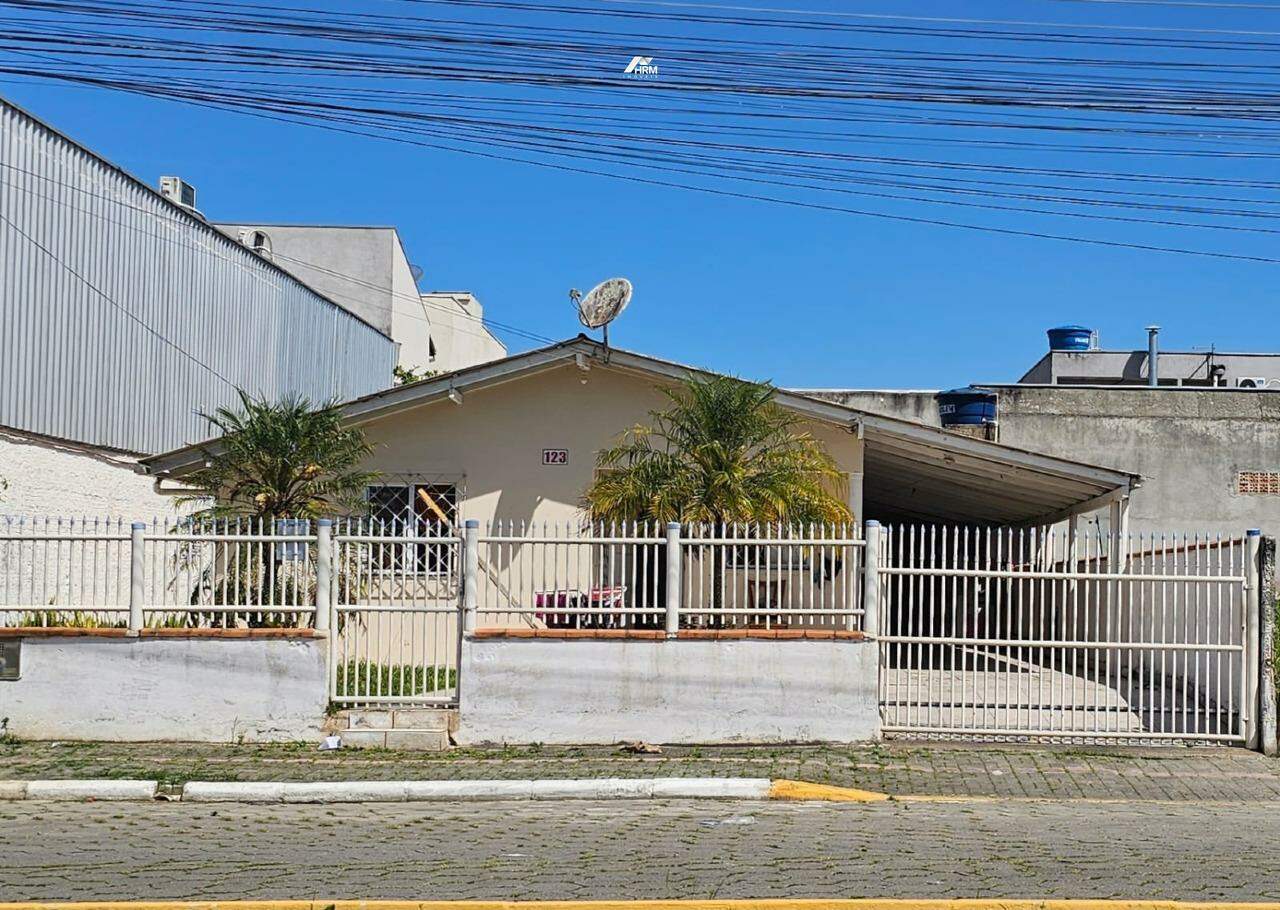 Casa à venda no Areias: 