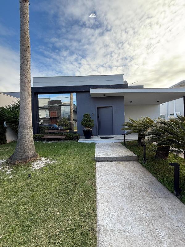 Casa de Condomínio à venda no Santa Regina: 