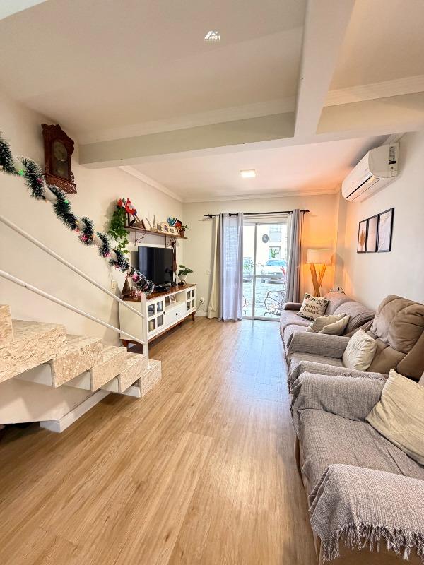 Casa de Condomínio à venda no Centro: 