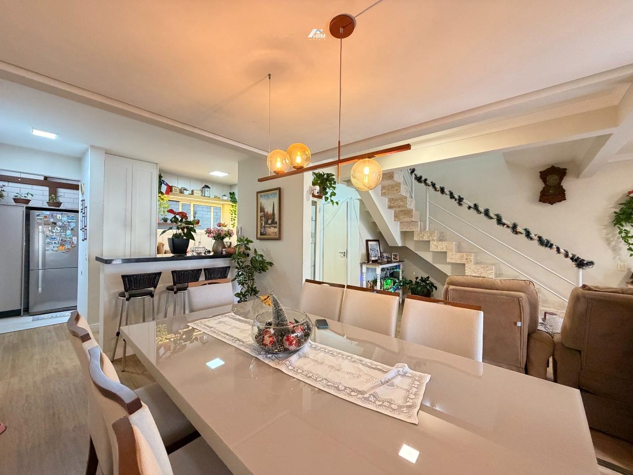 Casa de Condomínio à venda no Centro: 