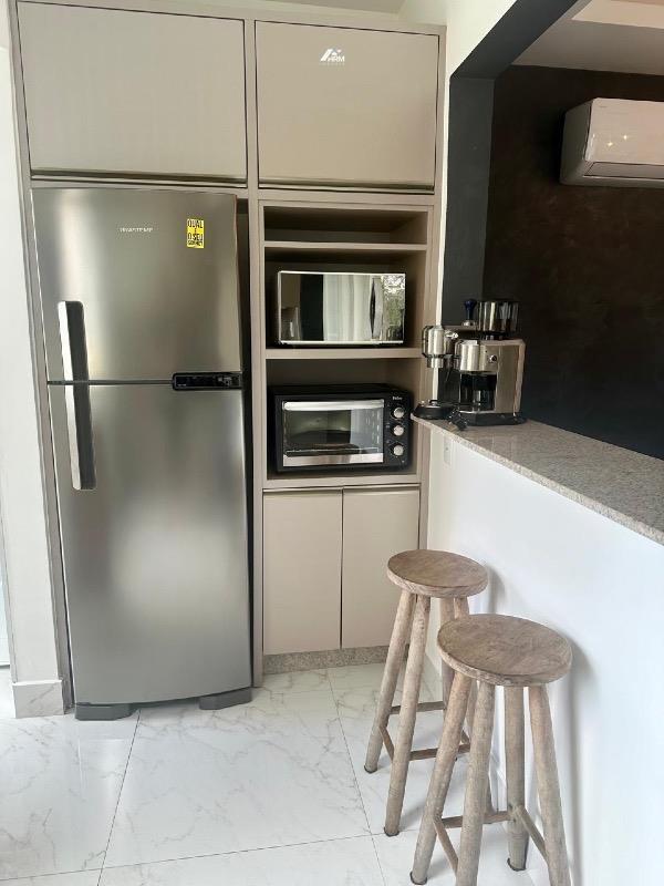 Apartamento à venda no Meia Praia: 