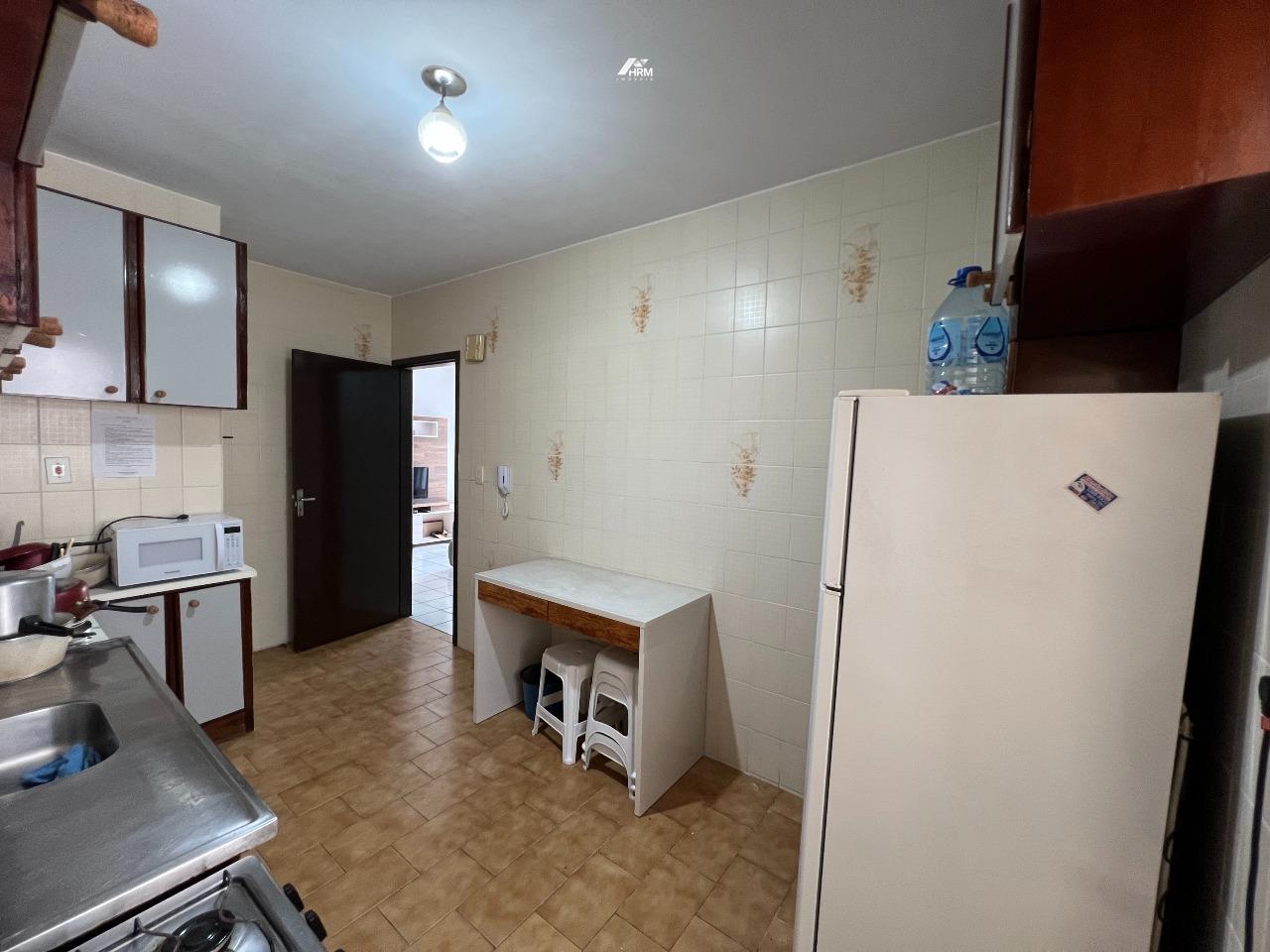 Apartamento à venda no Pioneiros: 
