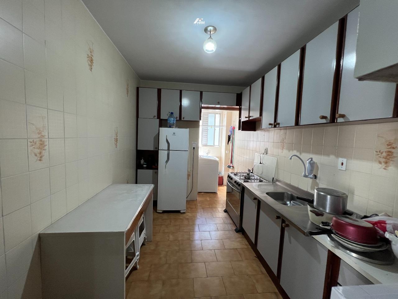 Apartamento à venda no Pioneiros: 