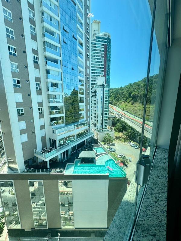 Apartamento à venda no Pioneiros: 