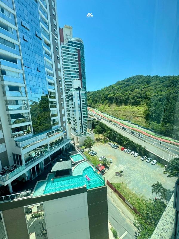 Apartamento à venda no Pioneiros: 