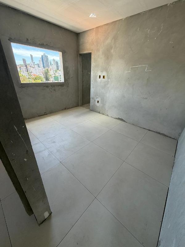 Apartamento à venda no Nações: 