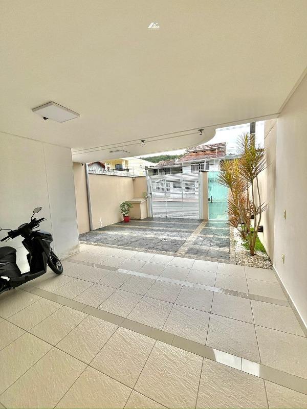 Casa à venda no Ariribá: 