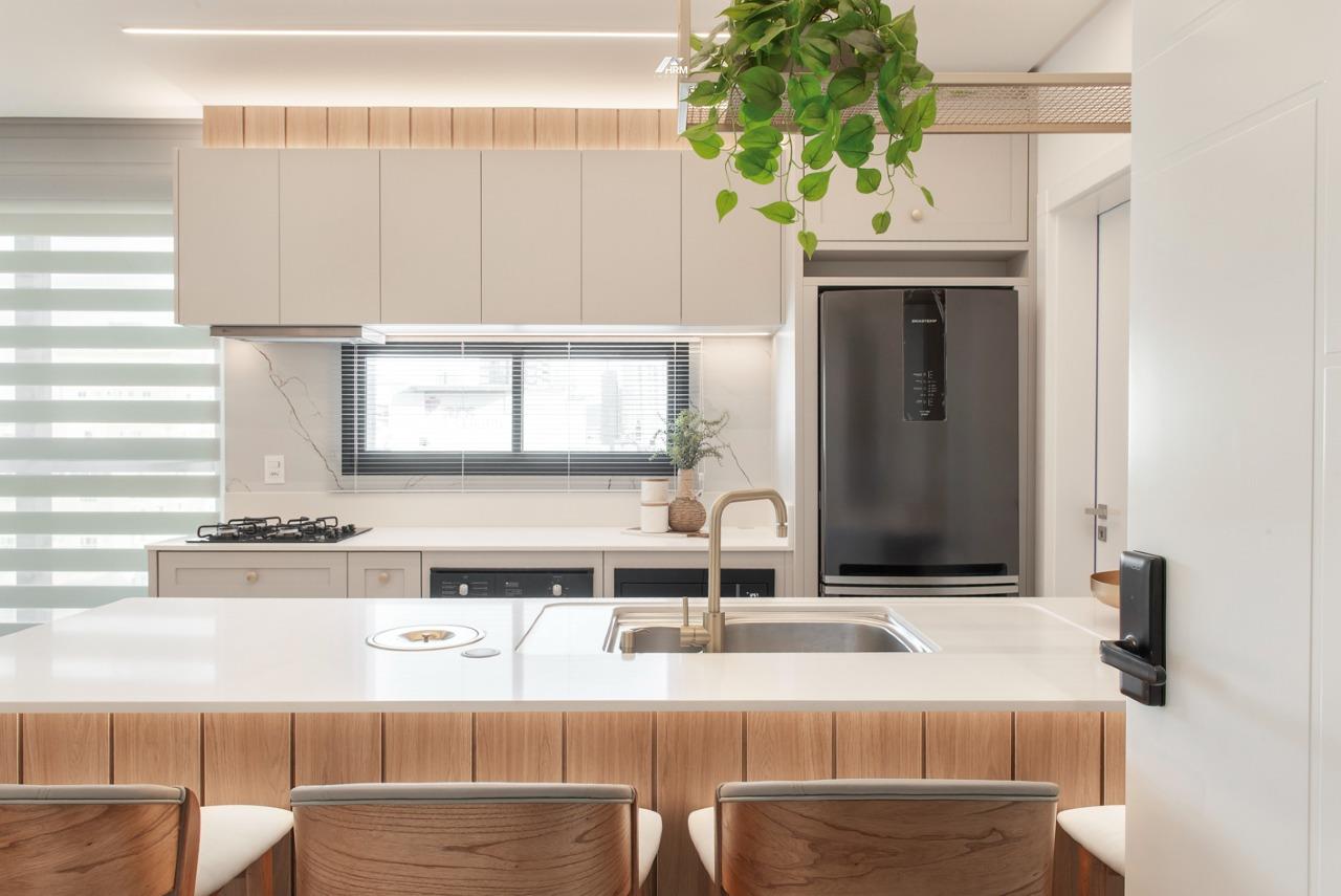 Apartamento à venda no Meia Praia: 