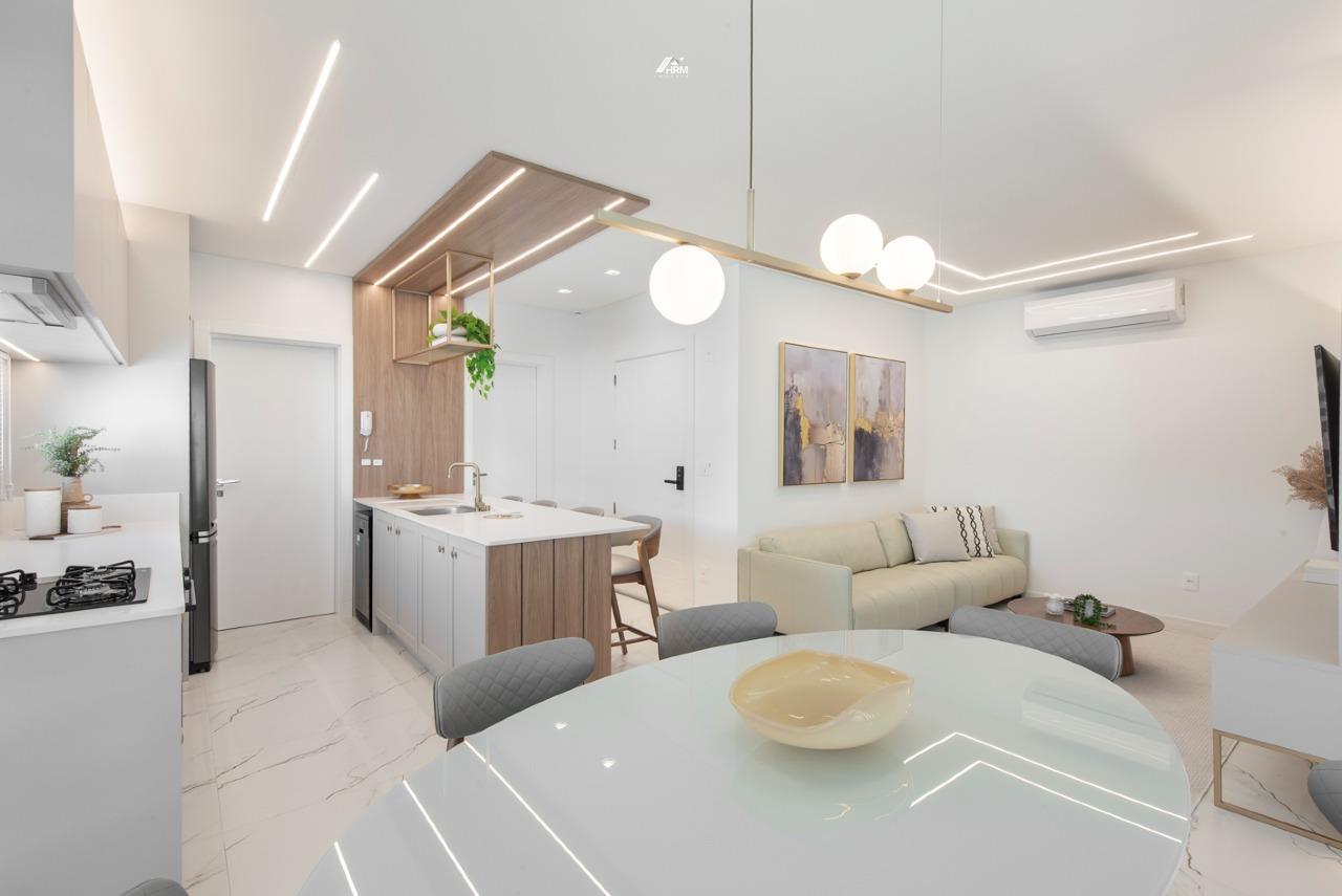 Apartamento à venda no Meia Praia: 