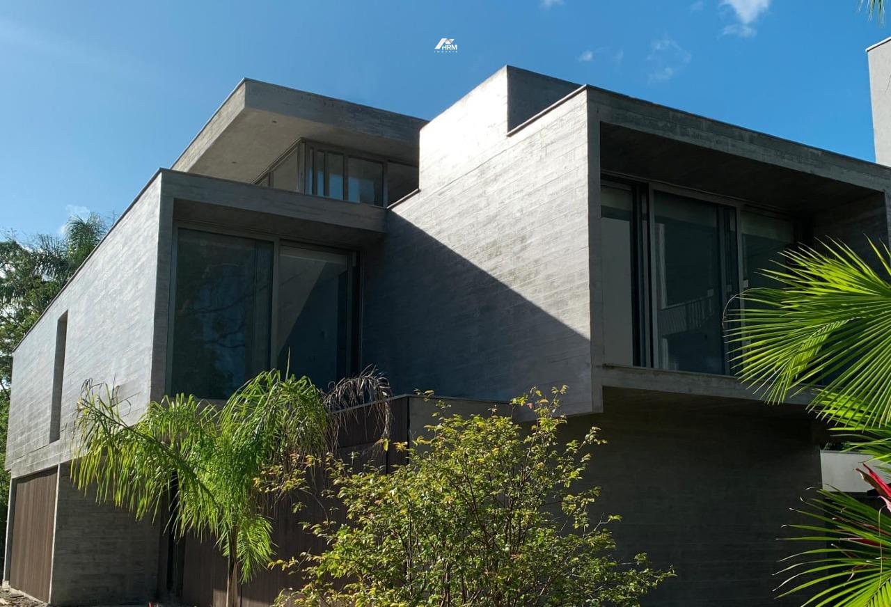 Casa de Condomínio à venda no Praia do Estaleiro: 