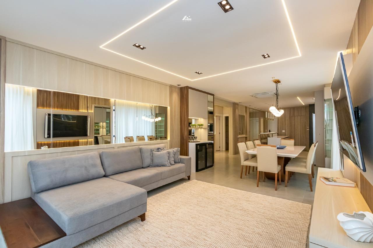 Apartamento à venda no Pioneiros: 