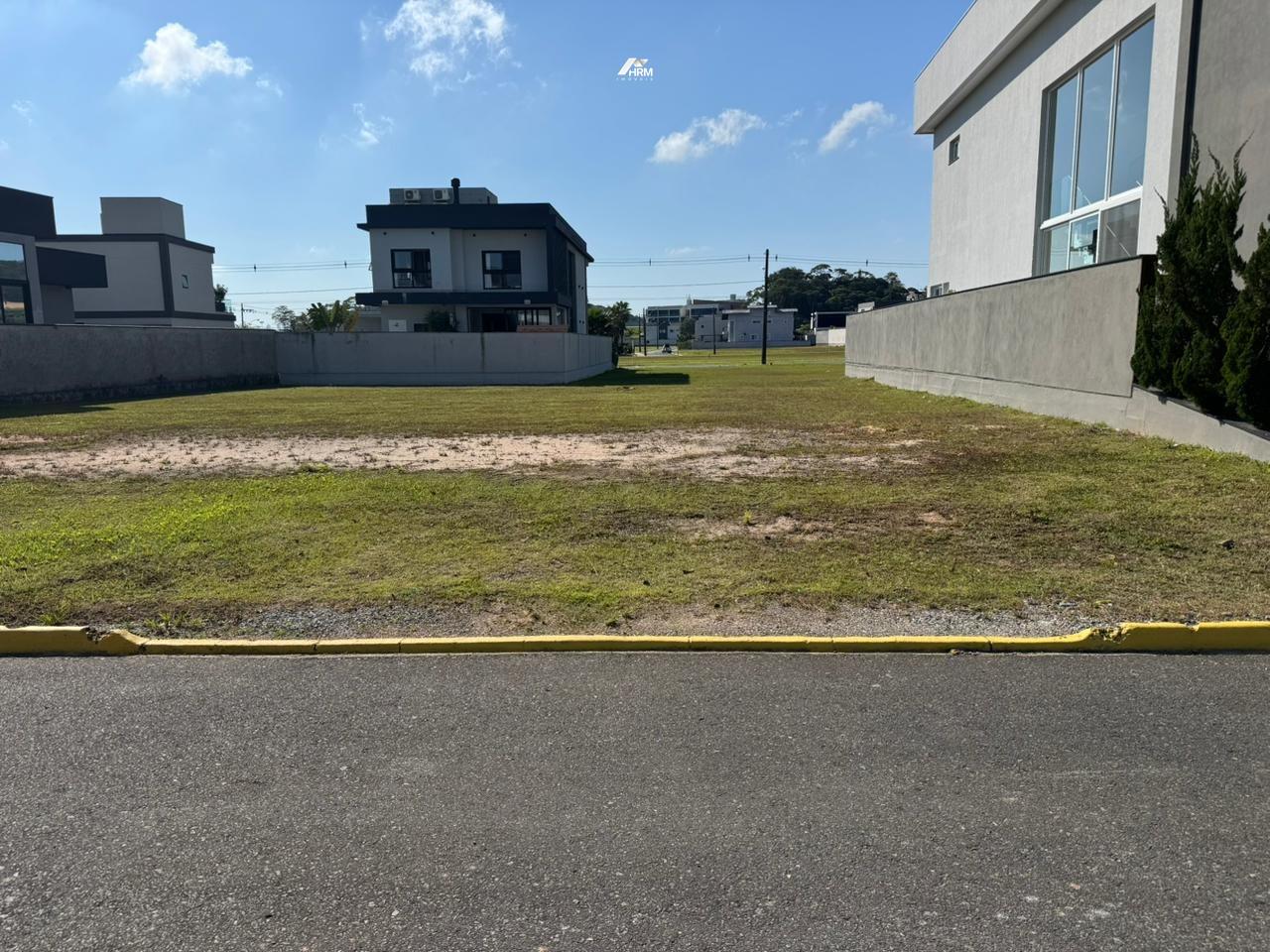 Terreno à venda no Santa Regina: 