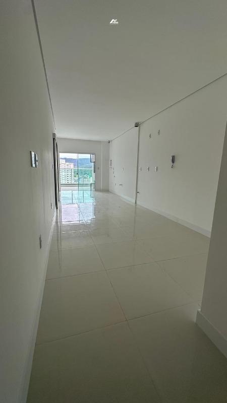 Apartamento à venda no Balneário Perequê: 