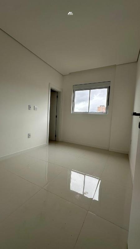 Apartamento à venda no Balneário Perequê: 