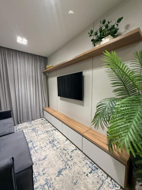 Apartamento à venda no Meia Praia: 