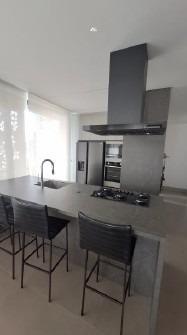 Apartamento à venda no Pioneiros: 