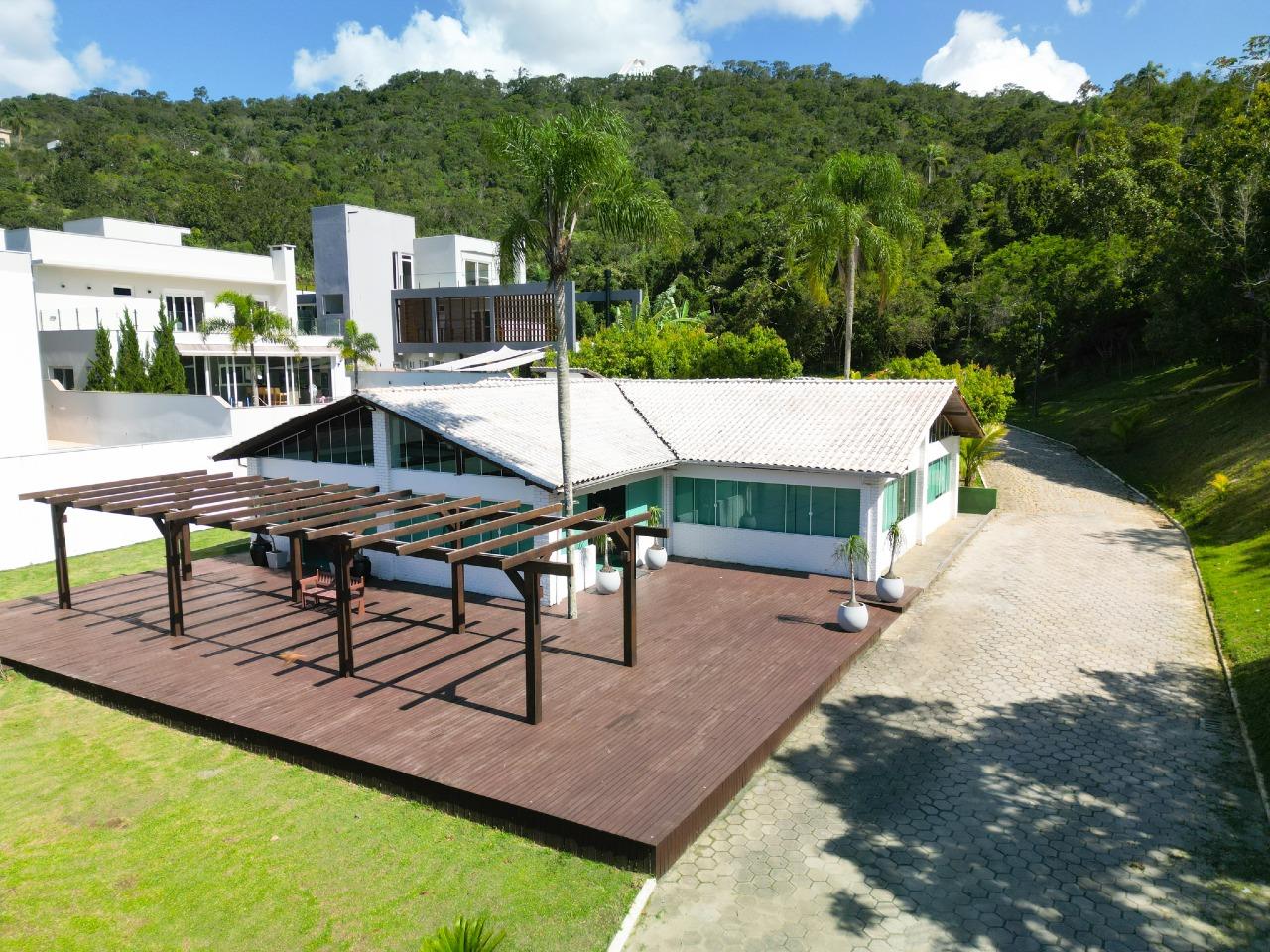 Lote/Terreno à venda no Ariribá: 