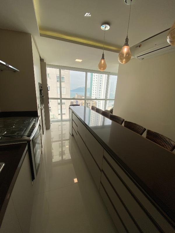 Apartamento à venda no Pioneiros: 