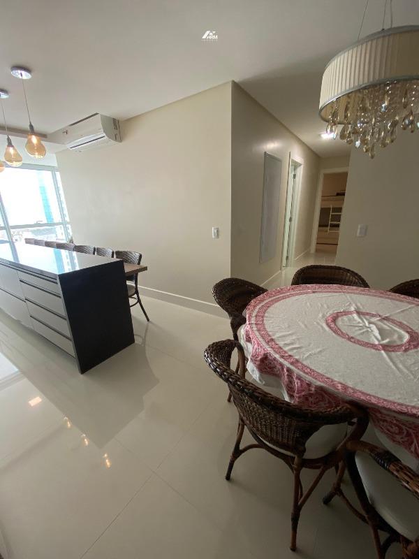 Apartamento à venda no Pioneiros: 