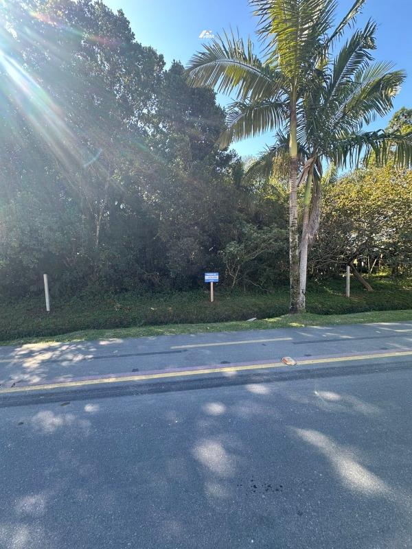 Terreno à venda no Praia do Estaleiro: 