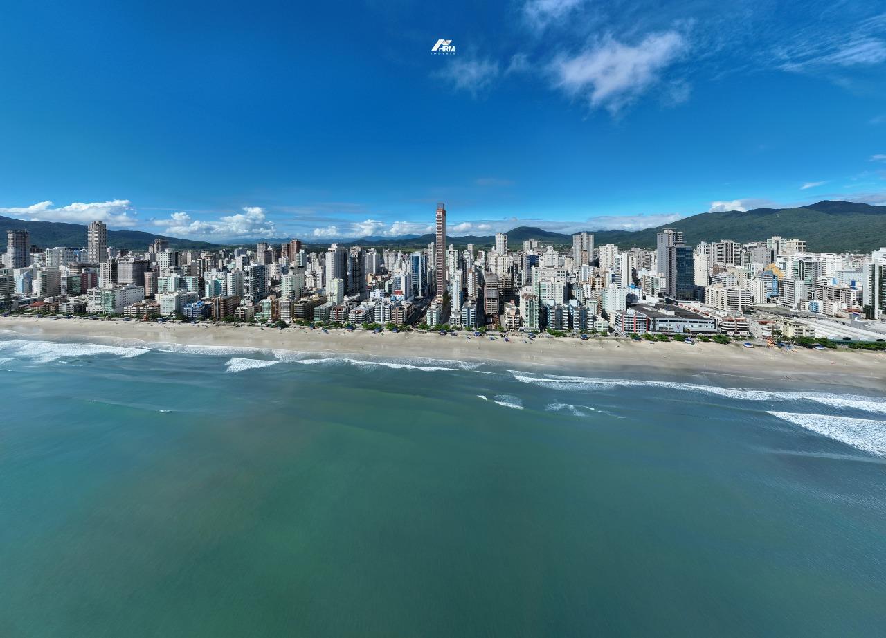 Apartamento à venda no Meia Praia: 