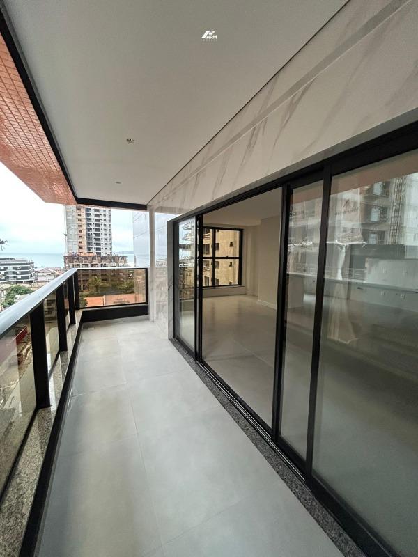 Apartamento à venda no Perequê: 